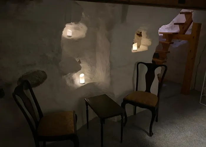 Kgb Bunker In The Old Town شقة *