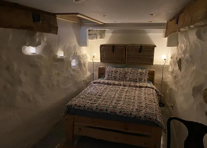 Kgb Bunker In The Old Town شقة